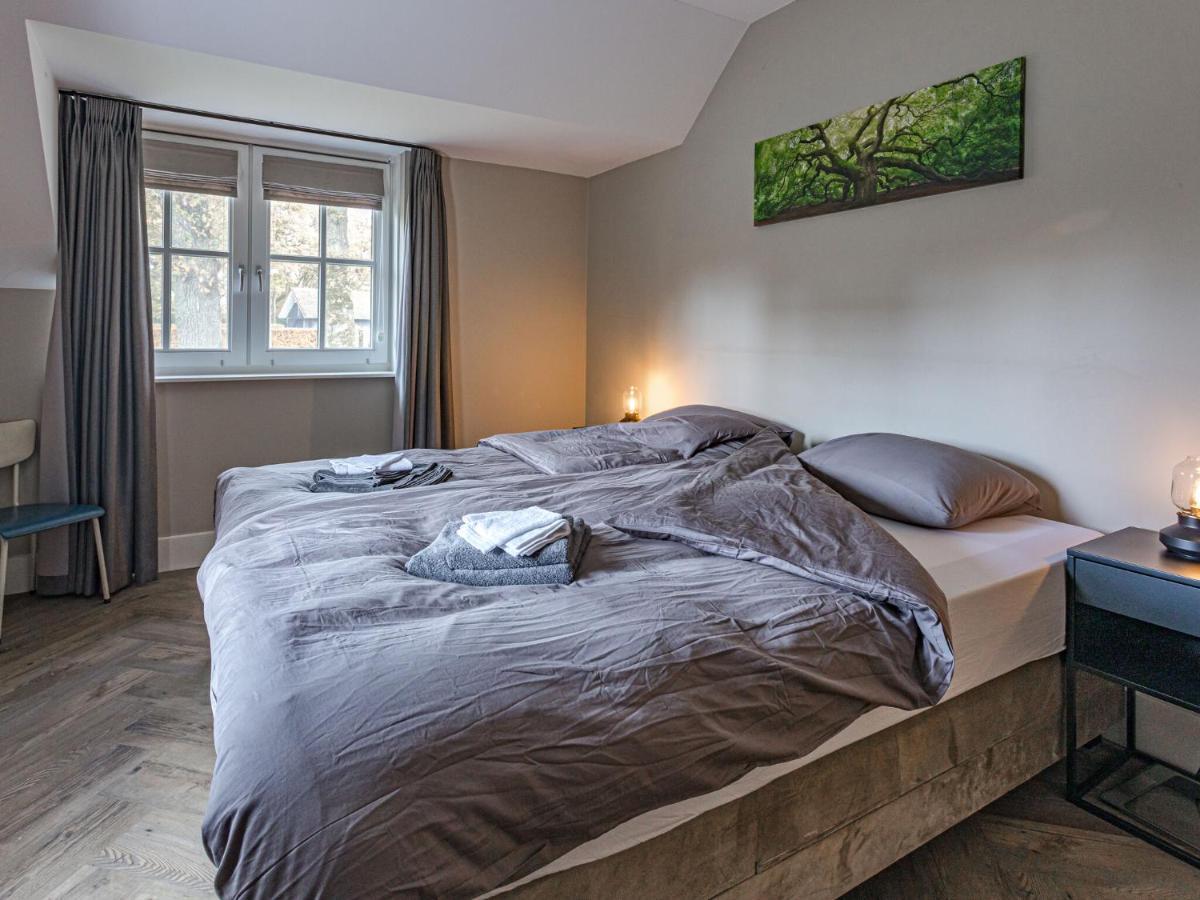 Charming Holiday Home In Nijverdal With Jacuzzi Экстерьер фото